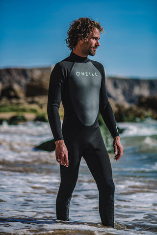 Durable O'Neill Reactor 3/2mm Back Zip Full Wetsuit for cold water conditions